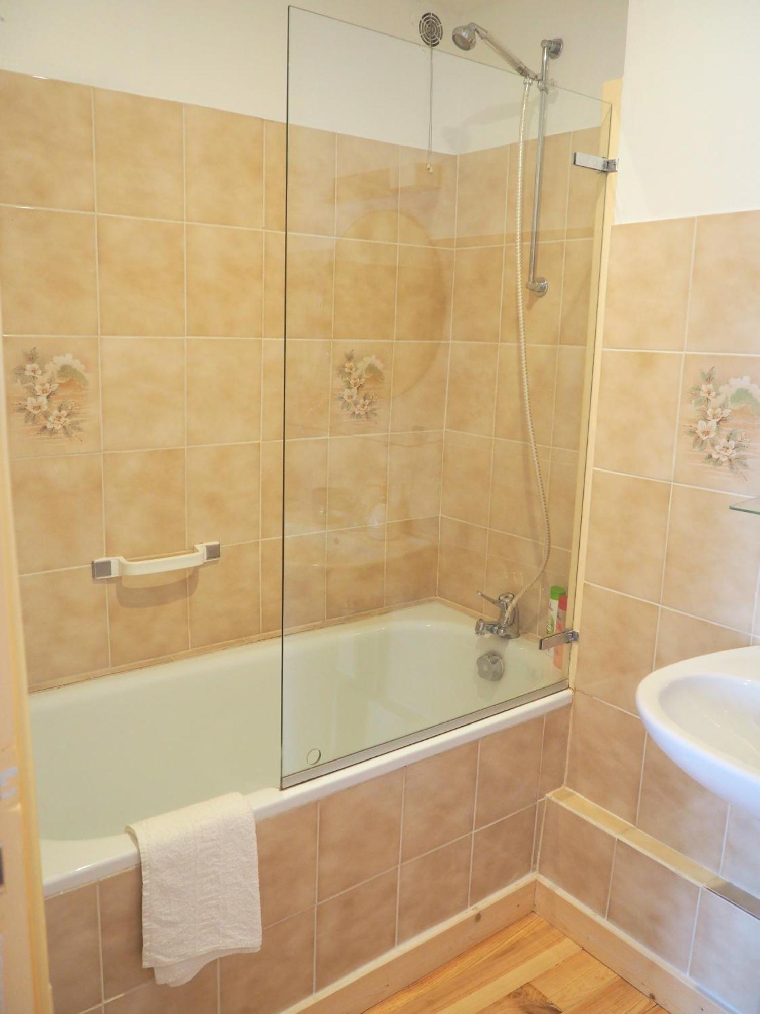 Chambre Double Flora 2 Personnes Brehal Luaran gambar